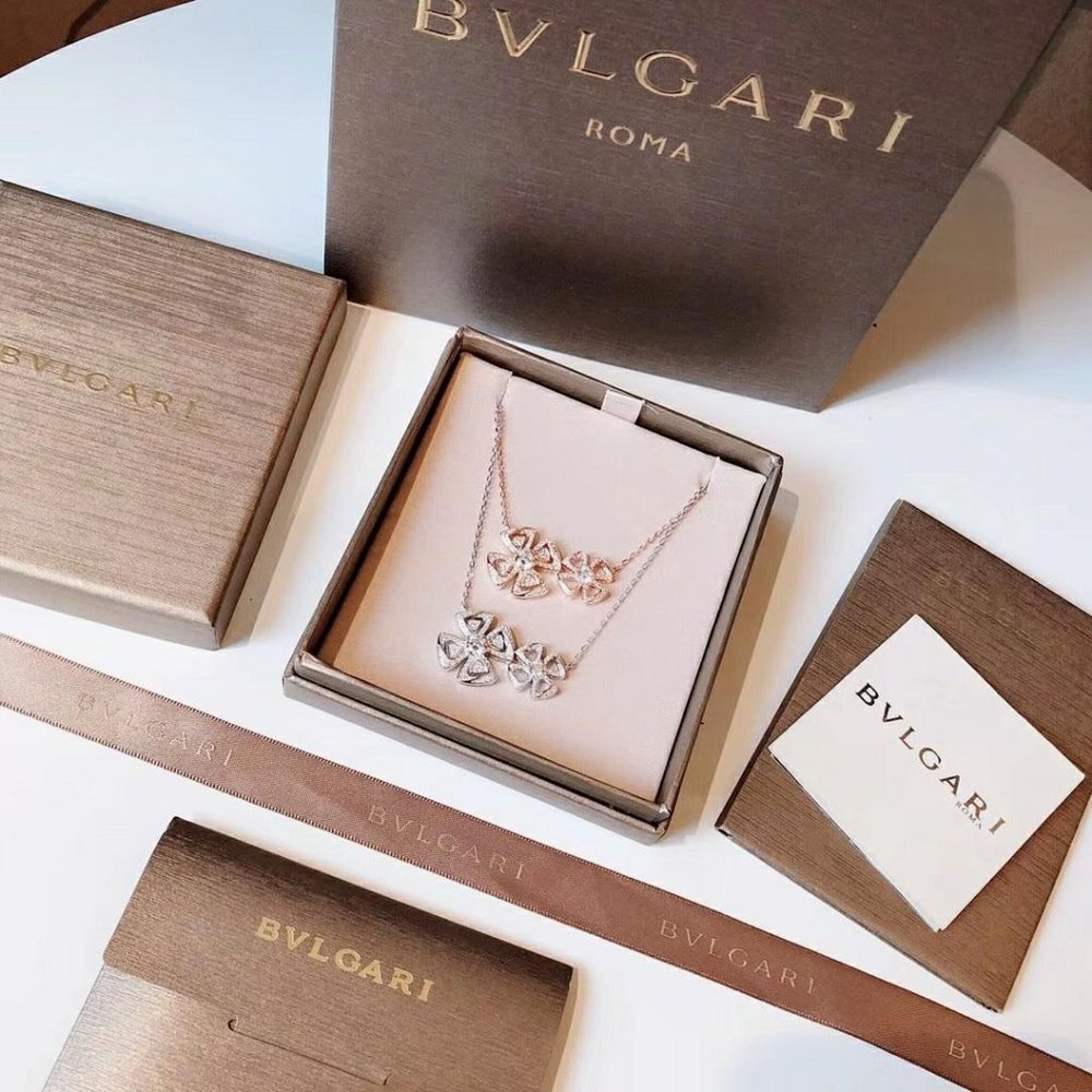 Bulgari's Fiorever Collection full size diamond cl